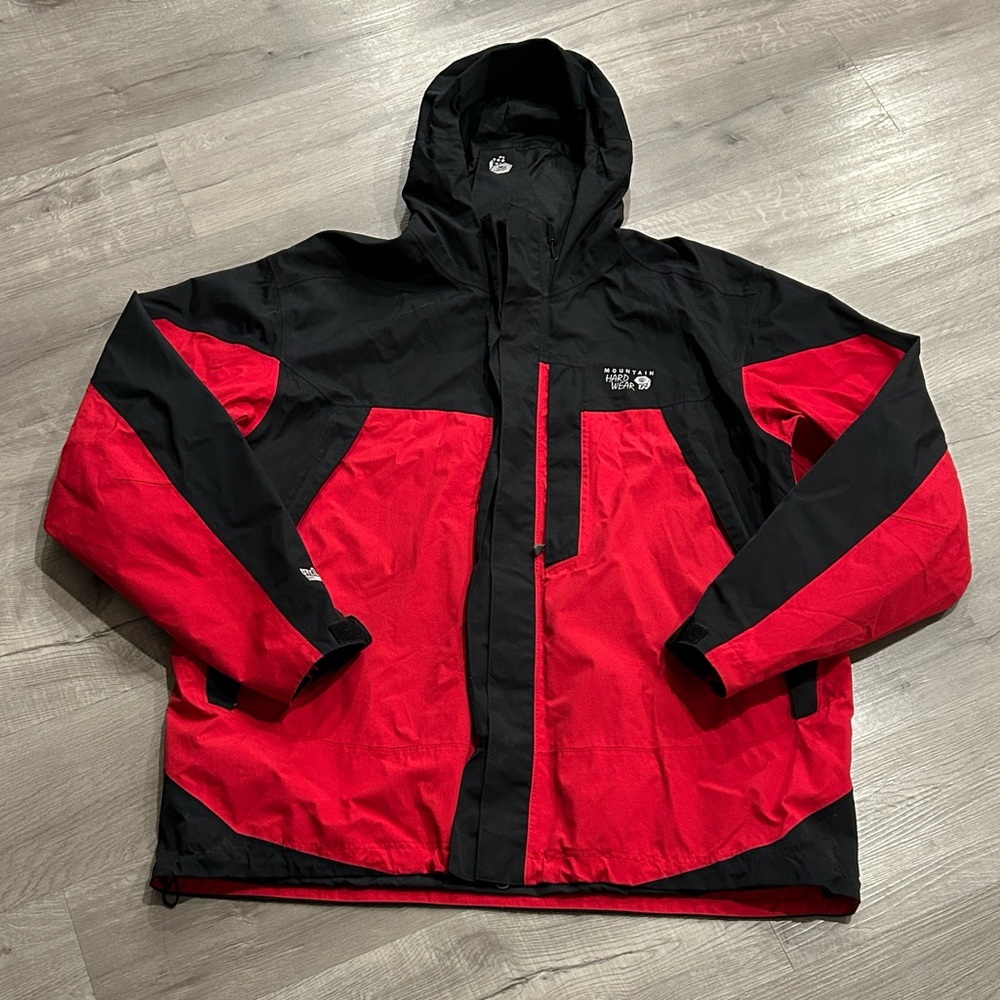 MOUNTAIN HARDWARE | Men's Small Dry Q Elite Waterproof Jacket Red & Black